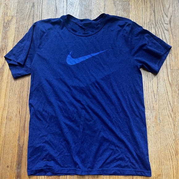 Nike Men's Navy Short Sleeve dry fit Tee - Picture 1 of 3